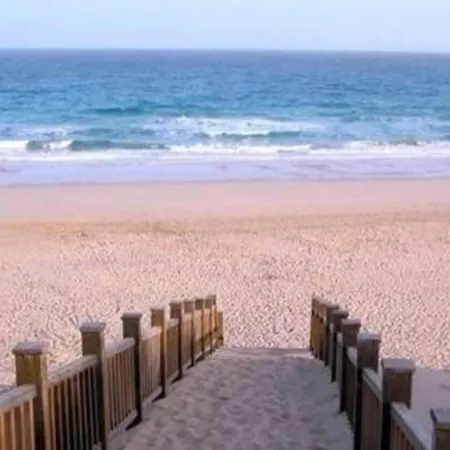Apartment With Ocean Terrace Apartman