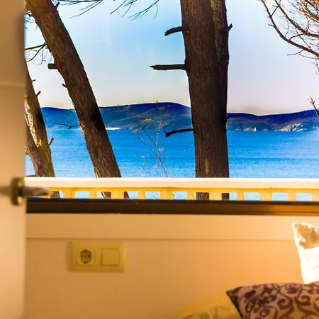Apartman Apartment With Ocean Terrace *